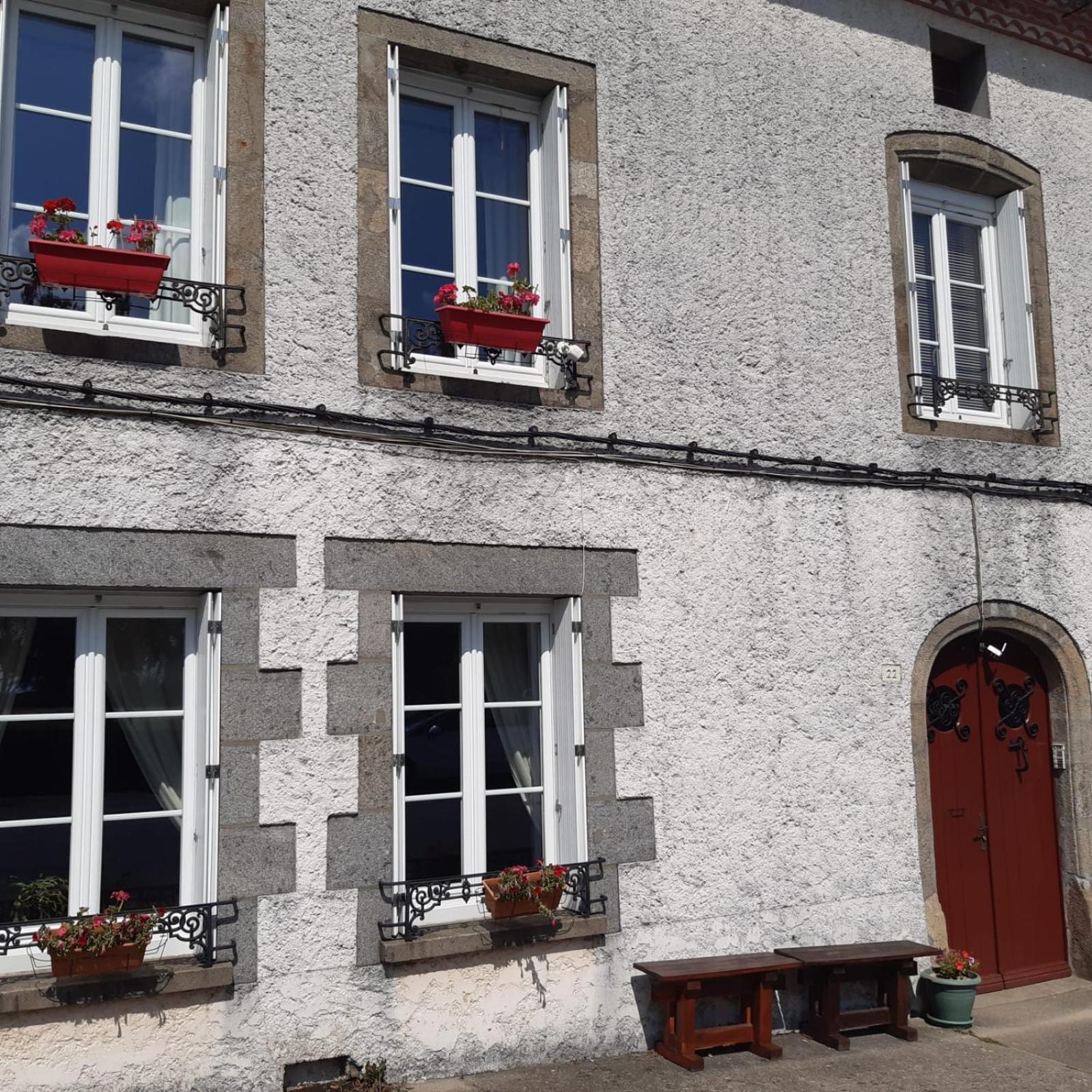 Number 22 - Le Dorat - Apartment 4 With Garden & Free Parking Exterior photo