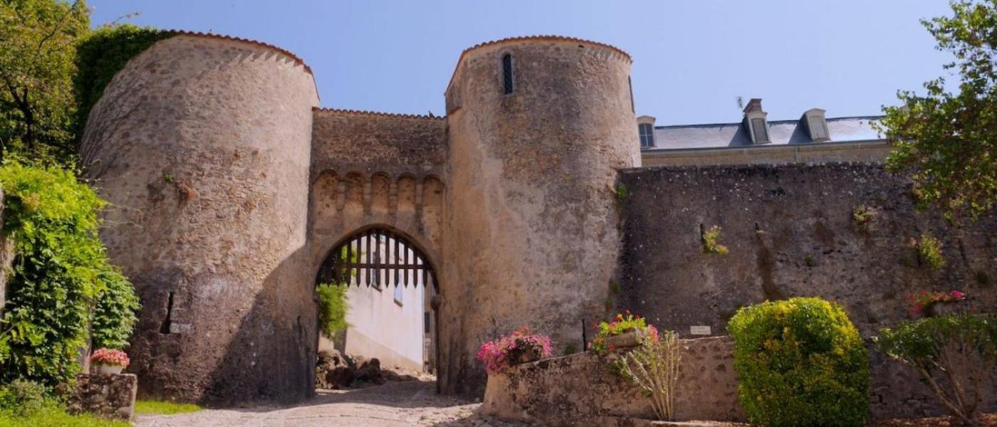 Number 22 - Le Dorat - Apartment 4 With Garden & Free Parking Exterior photo
